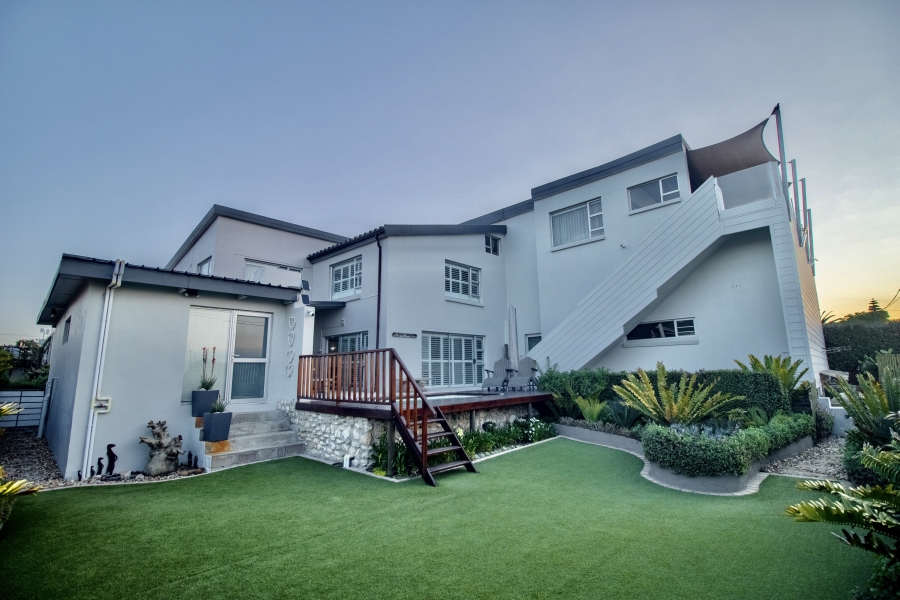 6 Bedroom Property for Sale in Yzerfontein Western Cape